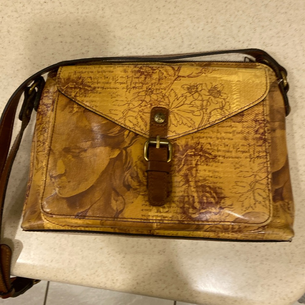 EUC crossbody handbag